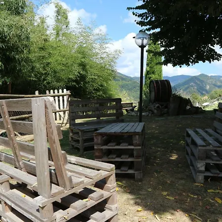 Cozy Holiday In Tuscany Near Forest Semesterbostad