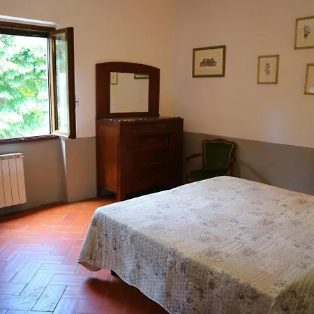 Cozy Holiday In Tuscany Near Forest Semesterbostad