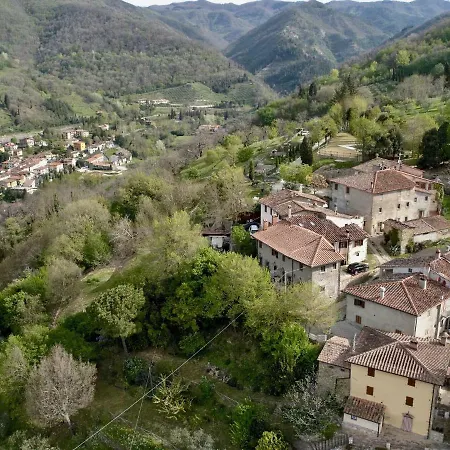 Cozy Holiday In Tuscany Near Forest Semesterbostad